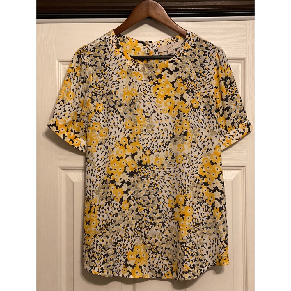 LOFT Floral Print Puff Sleve Button Back Blouse